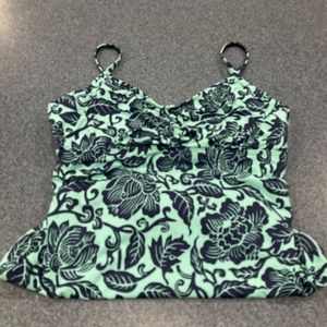 Land’s End one piece floral swimsuit. Gently worn